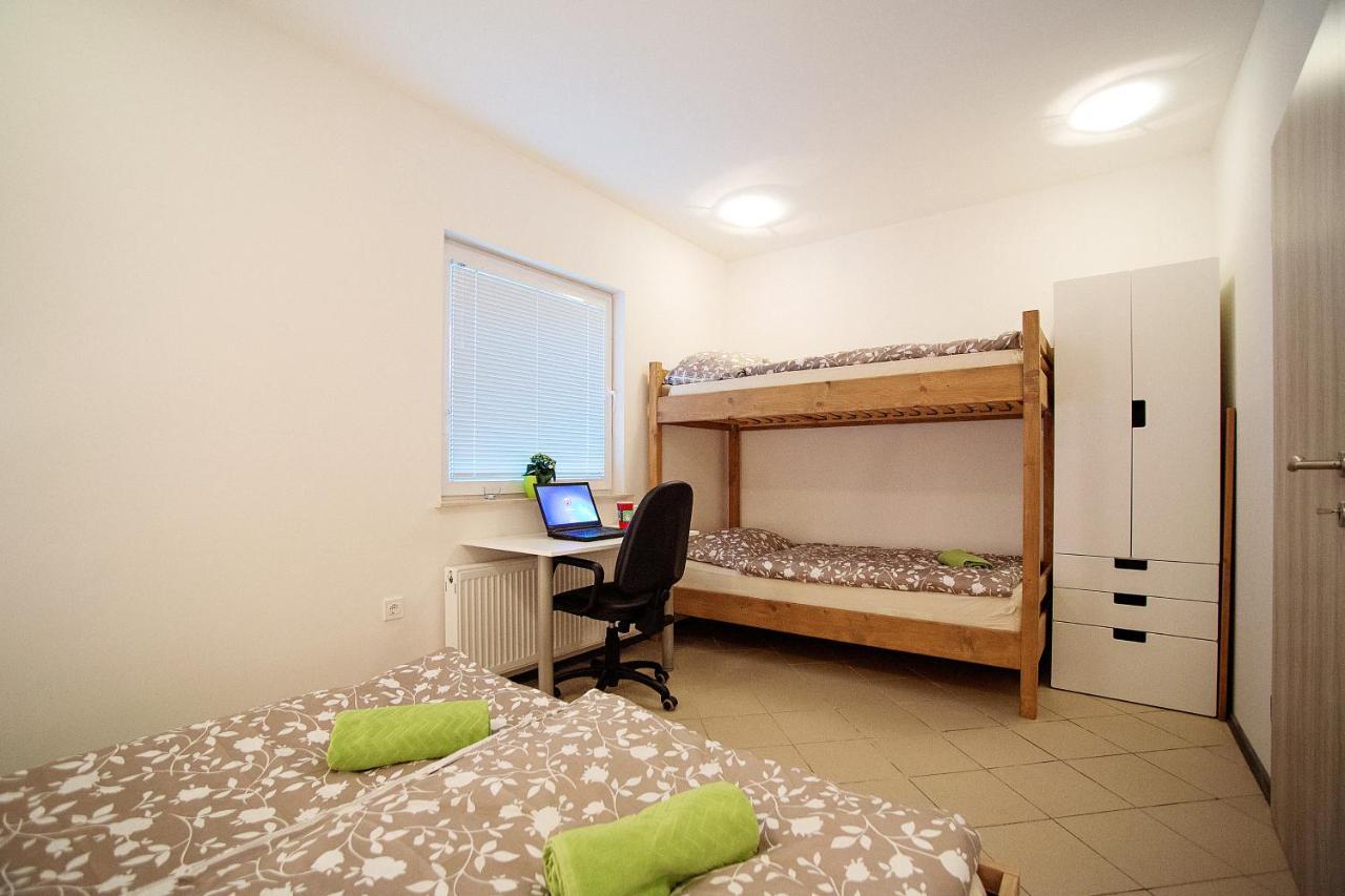 Sweet Apartments With Free Private Parking Liubliana Exterior foto