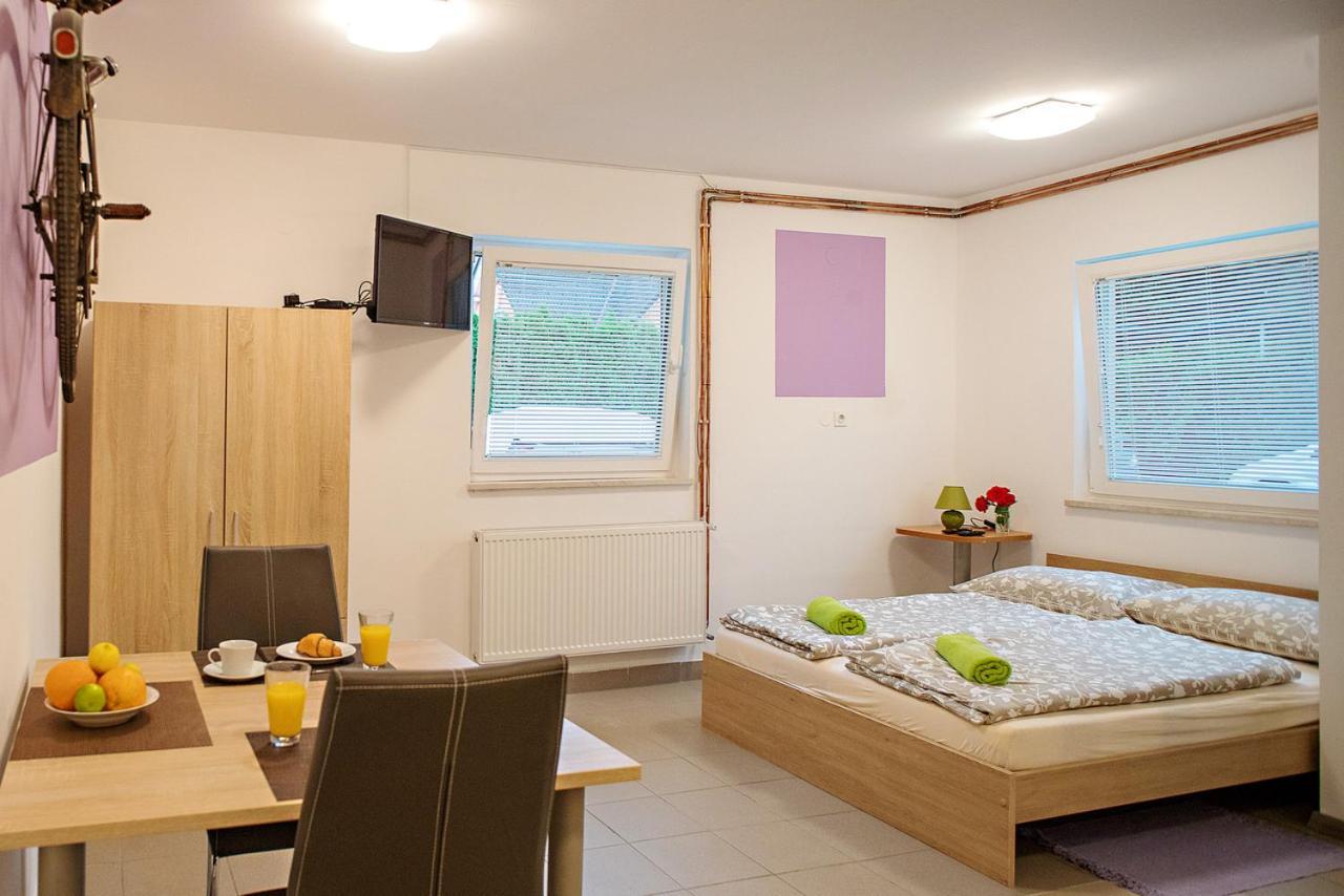 Sweet Apartments With Free Private Parking Liubliana Exterior foto