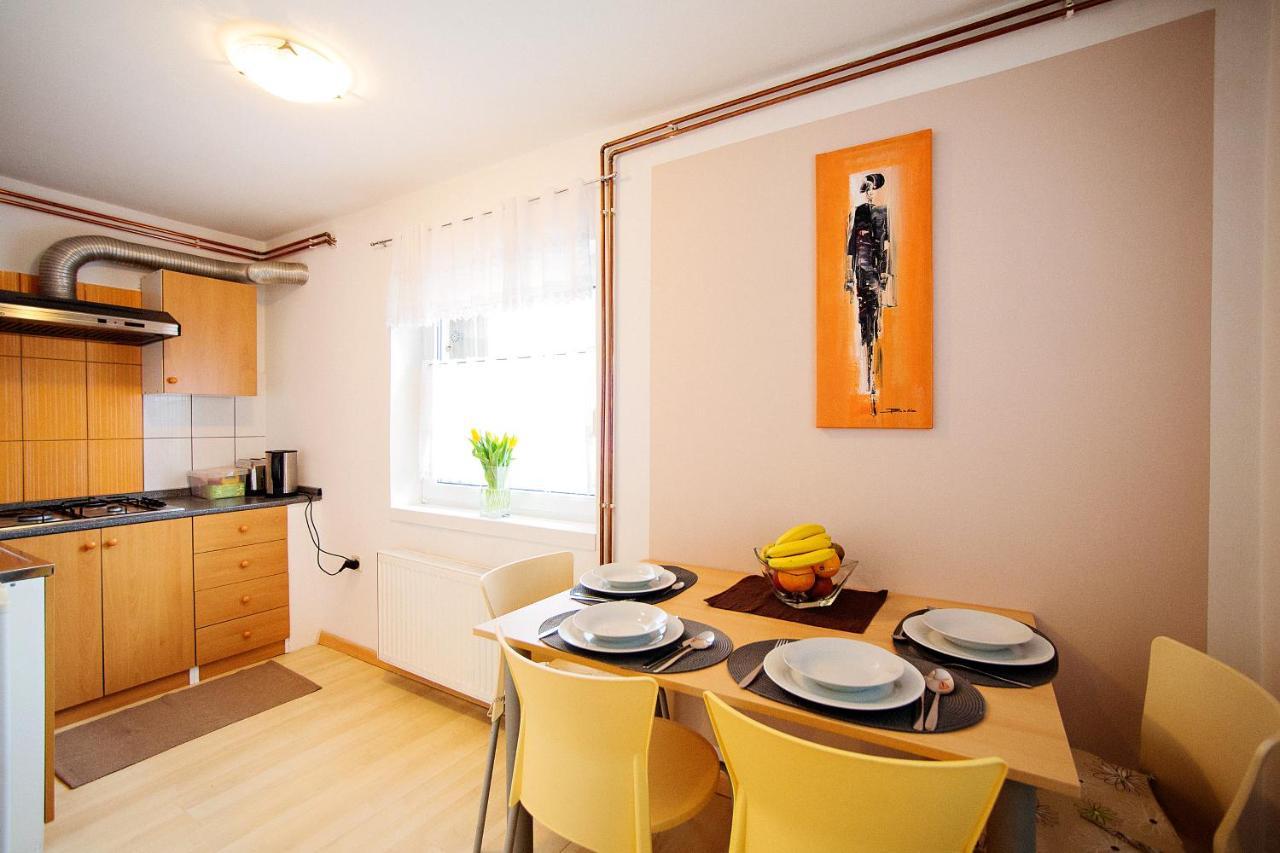 Sweet Apartments With Free Private Parking Liubliana Exterior foto