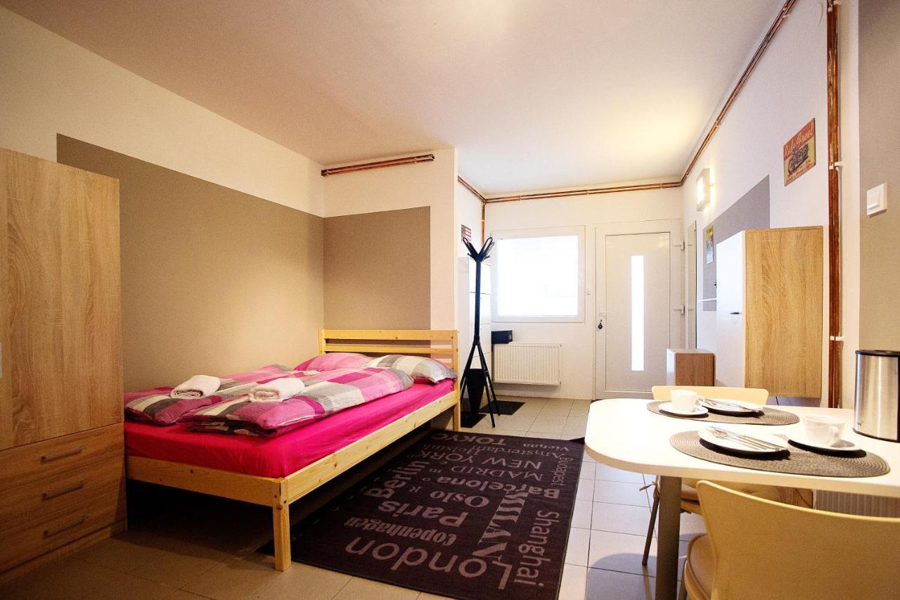 Sweet Apartments With Free Private Parking Liubliana Exterior foto