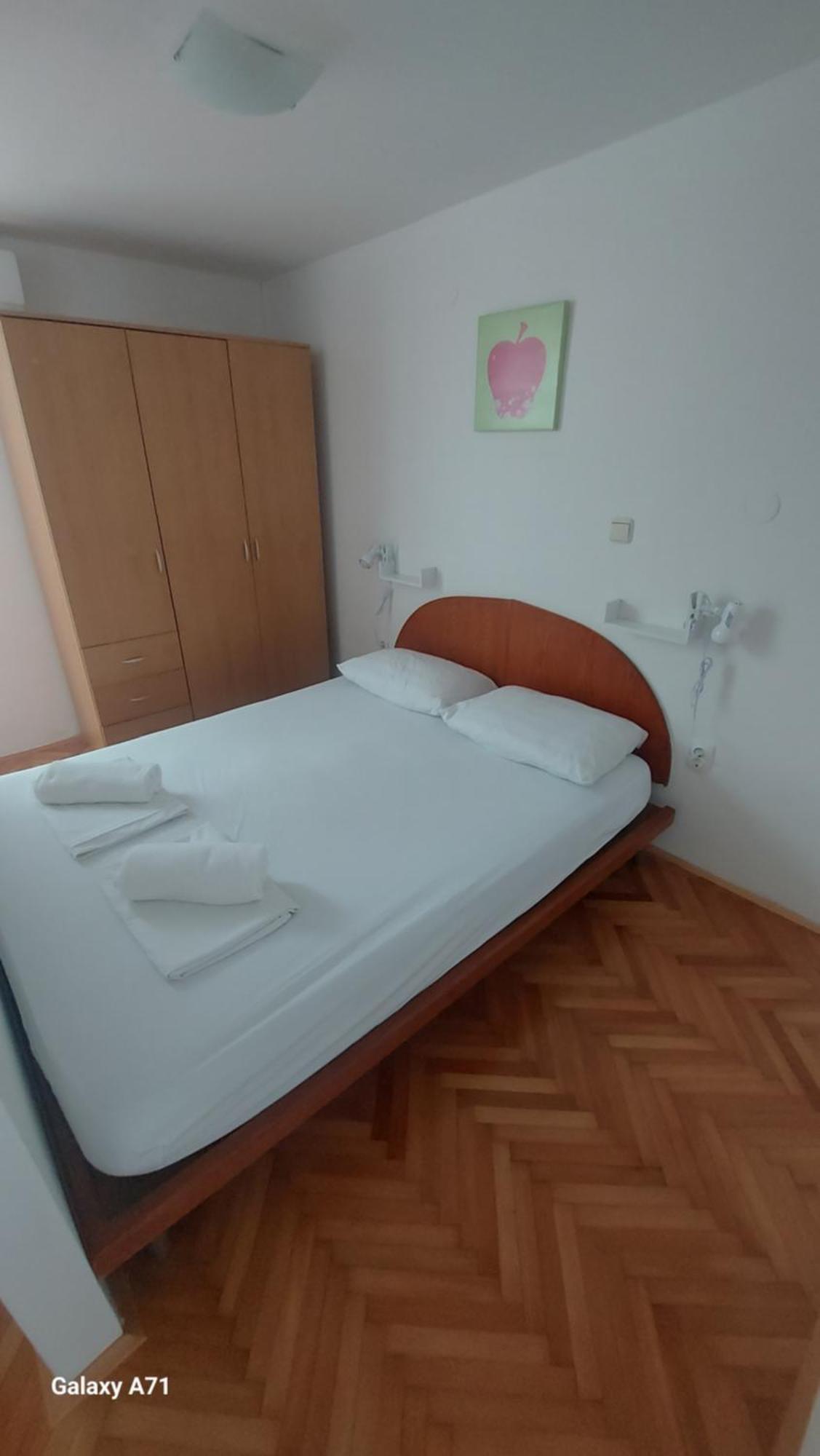 Sweet Apartments With Free Private Parking Liubliana Exterior foto